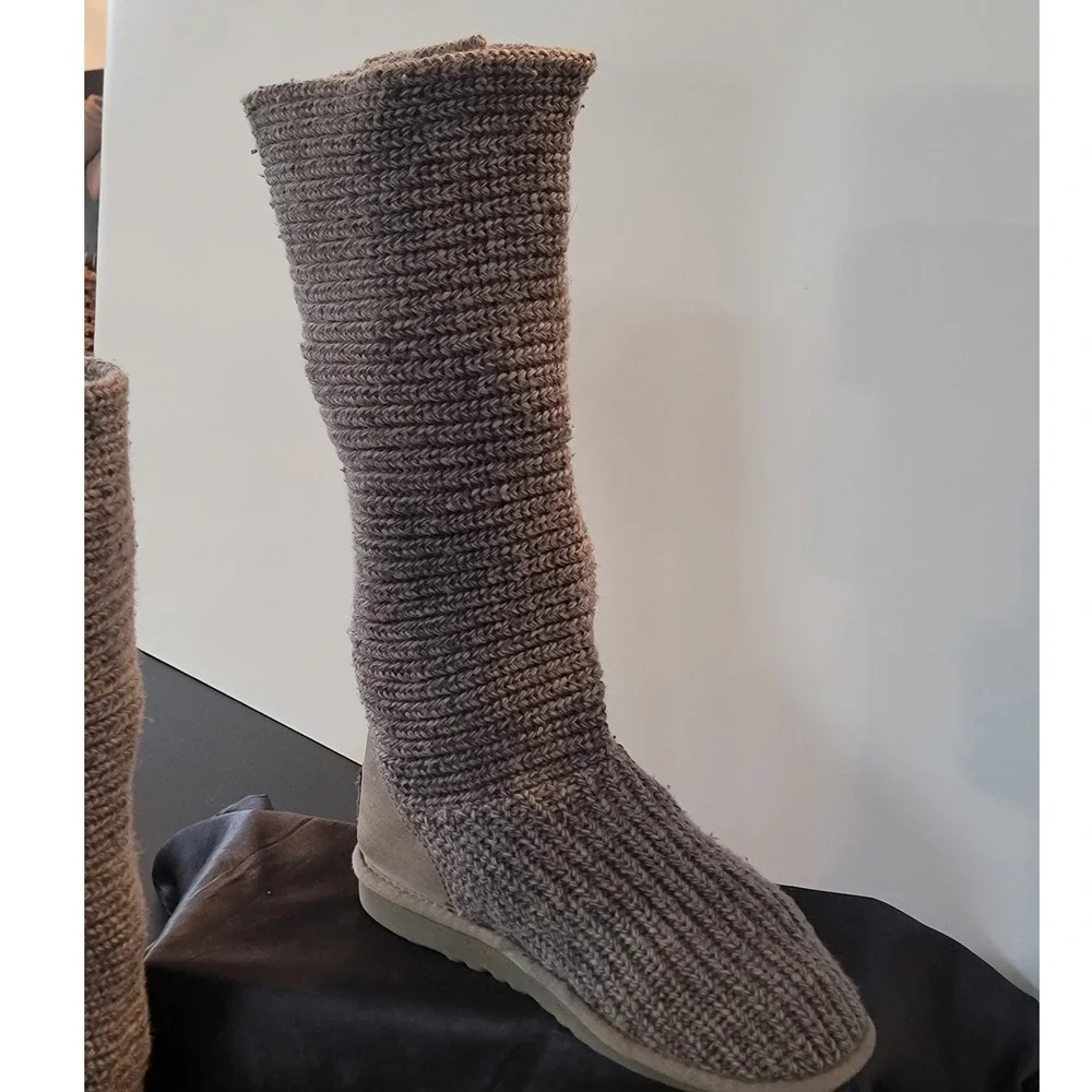 UGG Australia Cardy Grey Knit Tall Button Boots 5819 Womens‎ Size 7